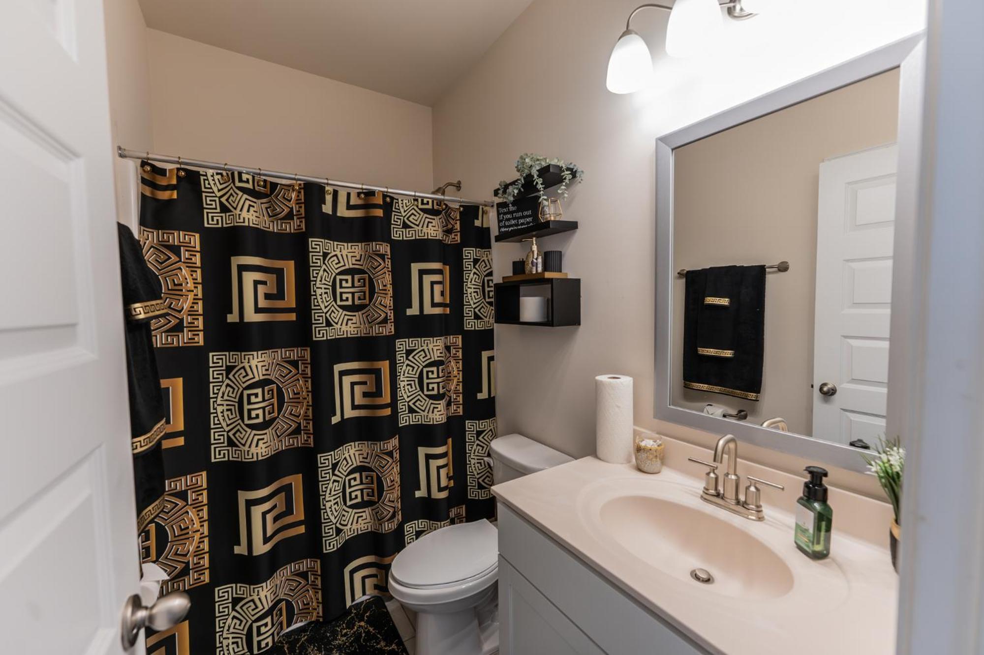 Luxury Bedroom With Private Bath Hampton Dış mekan fotoğraf